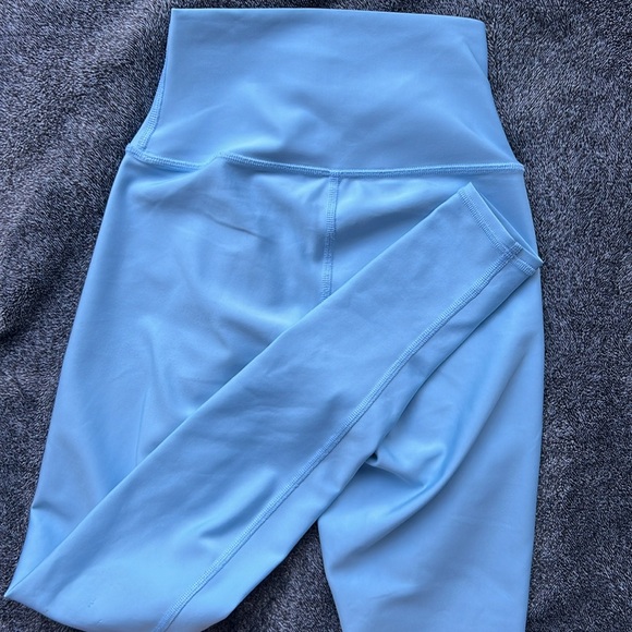 ALO Airlift Leggings - Picture 5 of 5